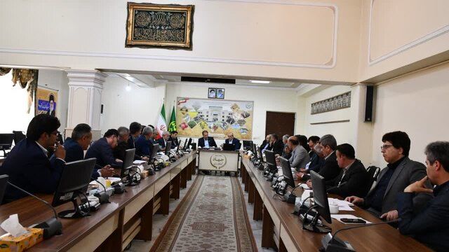 کشاورزان اصلی‌ترین ذینفعان منابع آب هستند