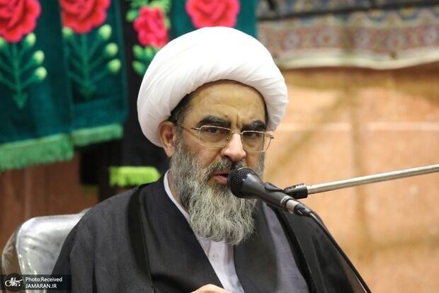 درخواست آیت الله فاضل لنکرانی از وزارت خارجه درباره نشریه شارلی ابدو