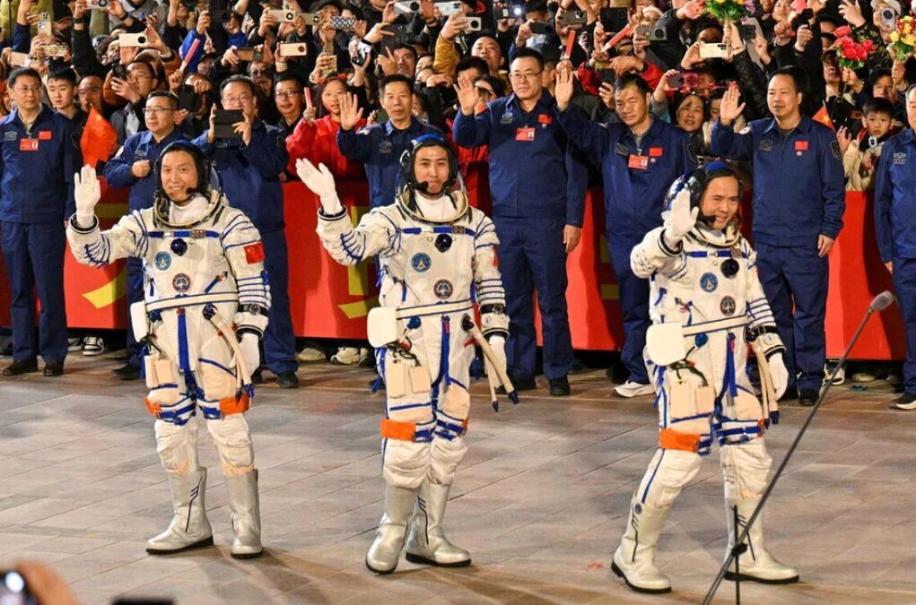 جوانترین فضانورد چینی راهی فضا شد / مأموریت «شنژو -21» چیست؟