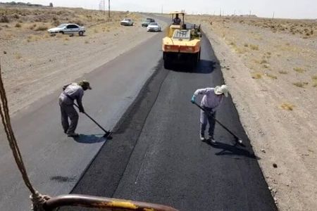 تکمیل نیمی از بزرگراه یزد-طبس