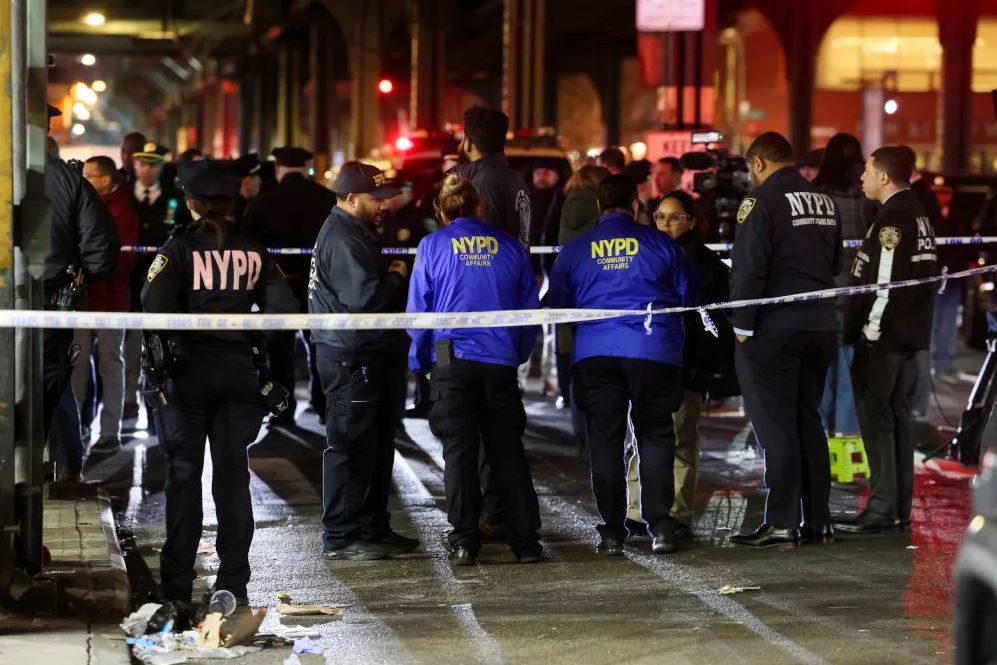 یک کشته و پنج زخمی در حادثه تیراندازی متروی نیویورک
