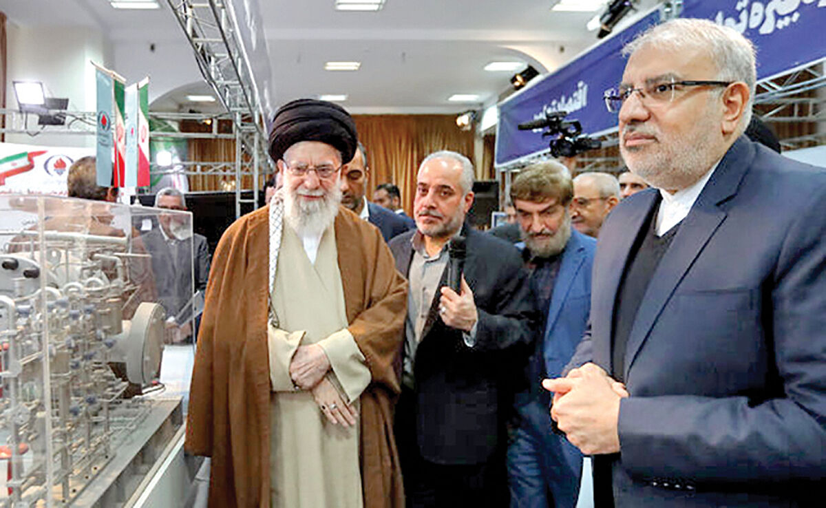 بازدید رهبر انقلاب از نمایشگاه توانمندی‌های  تولید داخلی