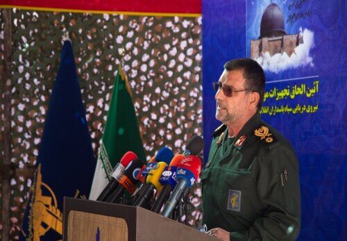 دریادار تنگسیری: دشمنان به ایران تعرض کنند، ضربه مهلکی به آنها خواهیم زد