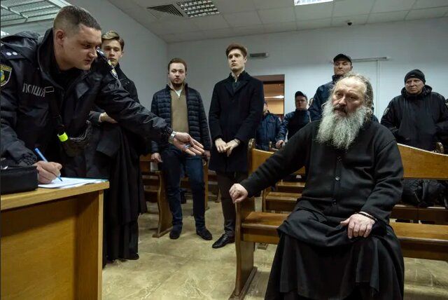 اوکراین یک کشیش ارتدوکس را به حصر خانگی محکوم کرد