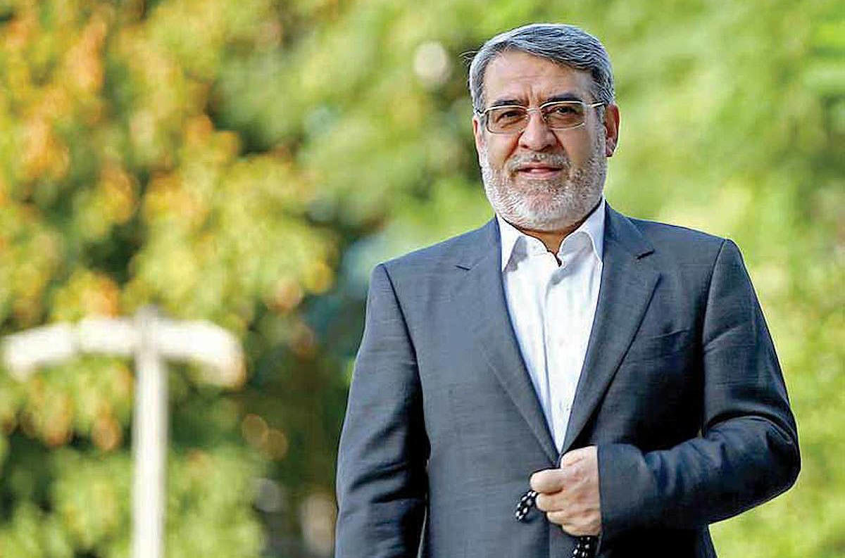 وزیر کشوری که دیپلمات شد