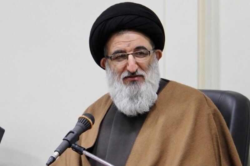 امام جمعه کرج: اماکن ورزشی و تفریحی برای زنان مناسب نیست!