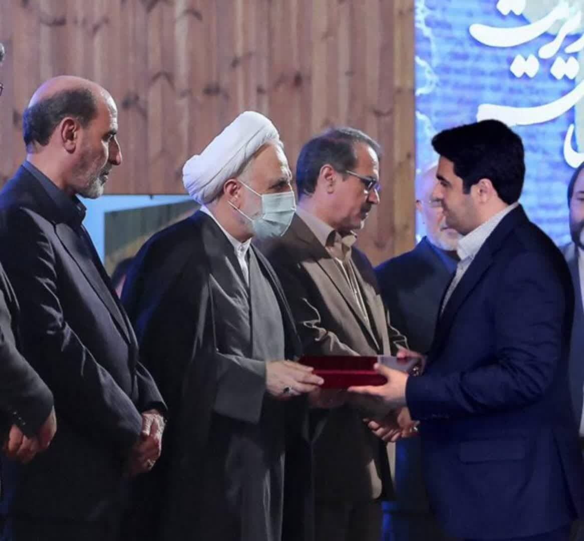 مدیرعامل سیمان صوفیان مدیر نمونه جهادی کشور شد