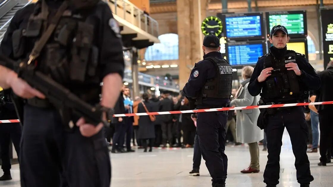 تخیله فوری ۶ فرودگاه در فرانسه به دلیل تهدیدات امنیتی 