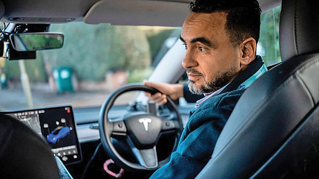 وقتی الگوریتم به رانندگان اوبر مزد  می‌دهد