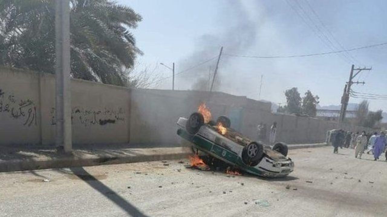 جمعی از نمایندگان مجلس به سراوان می‌روند