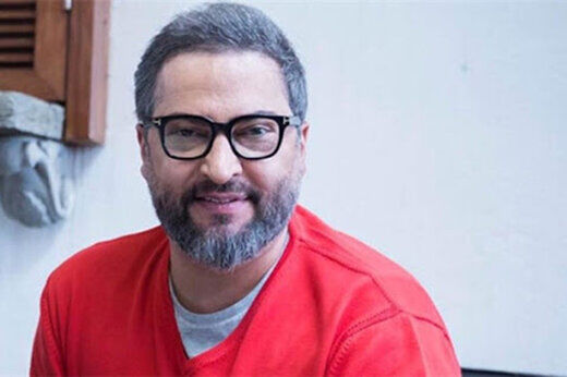 تصویری از سنگ مزار مهرداد میناوند
