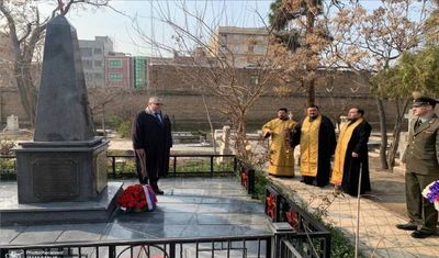ادای احترام سفیر روسیه در تهران به سربازان شوروی که در ایران کشته شدند + عکس ها