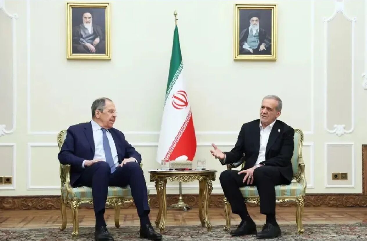 دیدار لاوروف با پزشکیان/ محور اصلی گفتگو چه بود؟