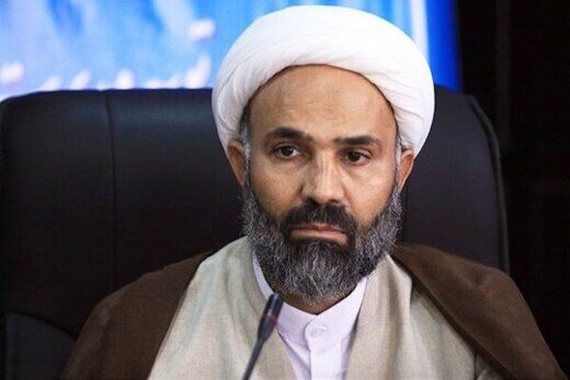 پژمانفر: این فرد آبروی من را می‌برد