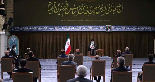 تصاویری از دیدار رئیسی و اعضای هیات دولت با رهبر انقلاب