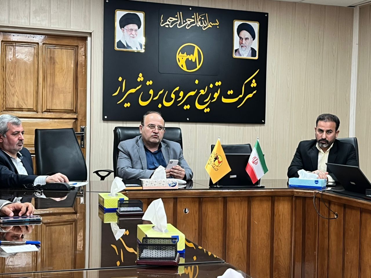 تامین برق پایدار شیراز در ایام نوروز/افزایش ظرفیت تولید با ایجاد نیروگاه‌های خورشیدی