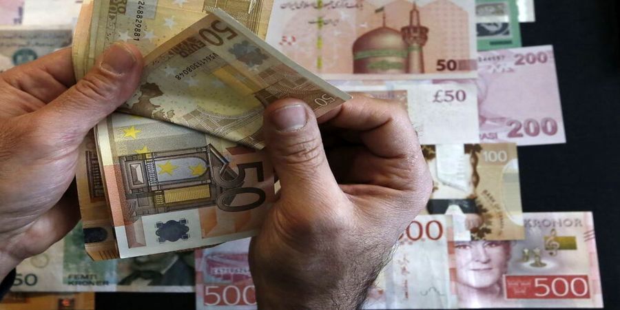 قیمت دلار در معاملات پشت خطی صعودی شد