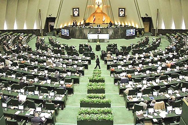 گزارش مجلس از علل ناکارآمدی خودروسازان 