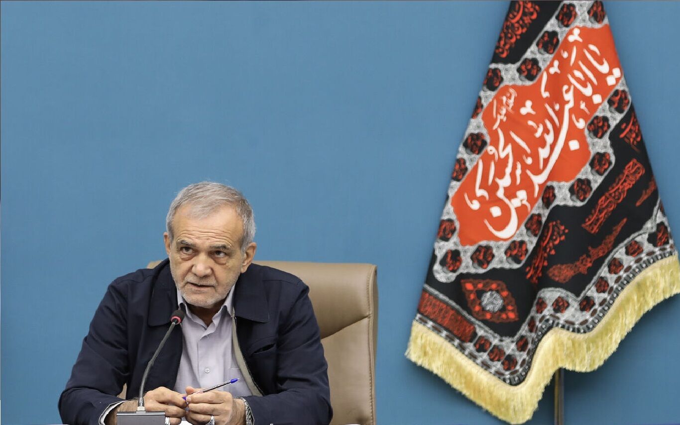 تاکید پزشکیان بر ضرورت مدیریت زمان زائران اربعین