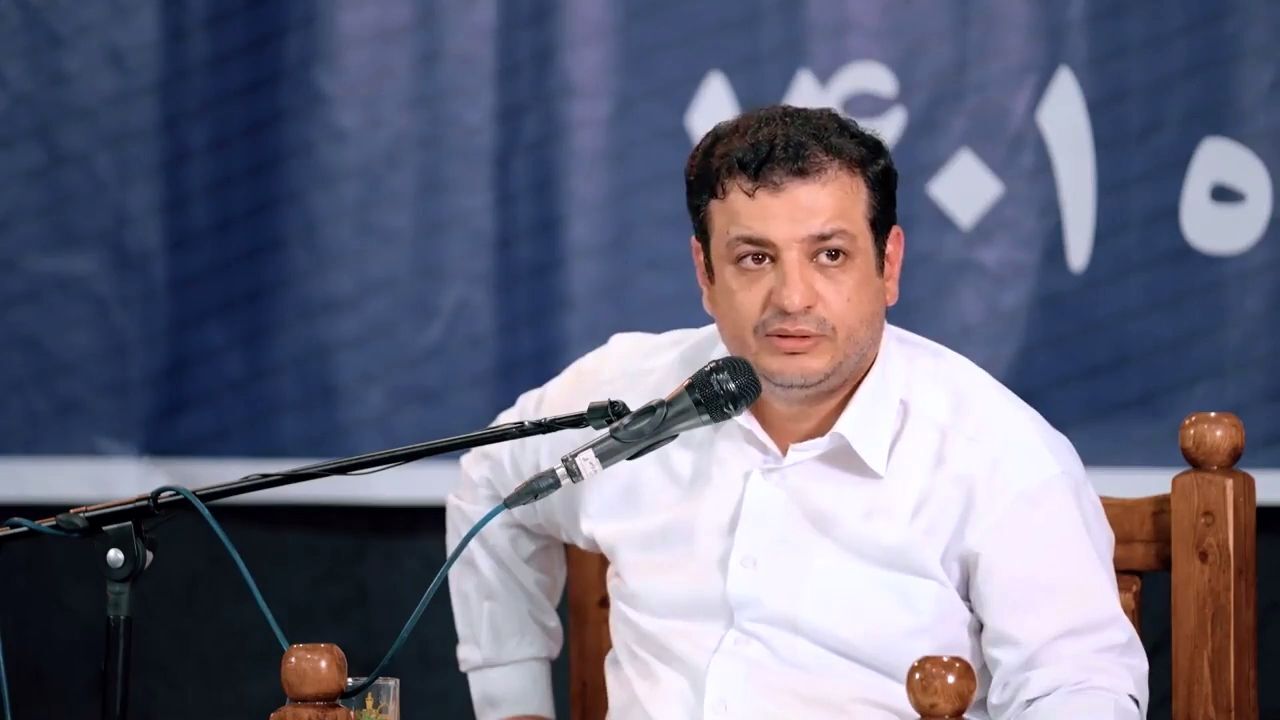 هشدار توئیتری رائفی‌پور: دشمن بداند نیروهای نظامی فرمان آتش به اختیار دارند