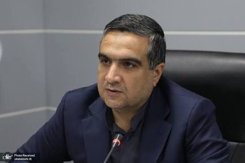 انتقاد سخنگوی کمیسیون بهداشت از فساد در نظام سلامت/ تأمین دارو هیچ ارتباطی به جنگ ندارد/ بیمه‌های ما اعلام ورشکستگی کرده‌اند، ولی به زبان نمی‌آورند/ ۸۰ درصد از هزینه درمان به دوش مردم است