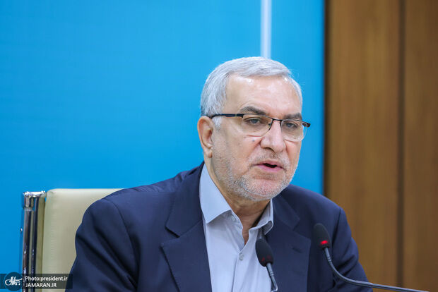 واکنش وزیر بهداشت به مهاجرت پزشکان؛ فضاسازی رسانه‌ای است!
