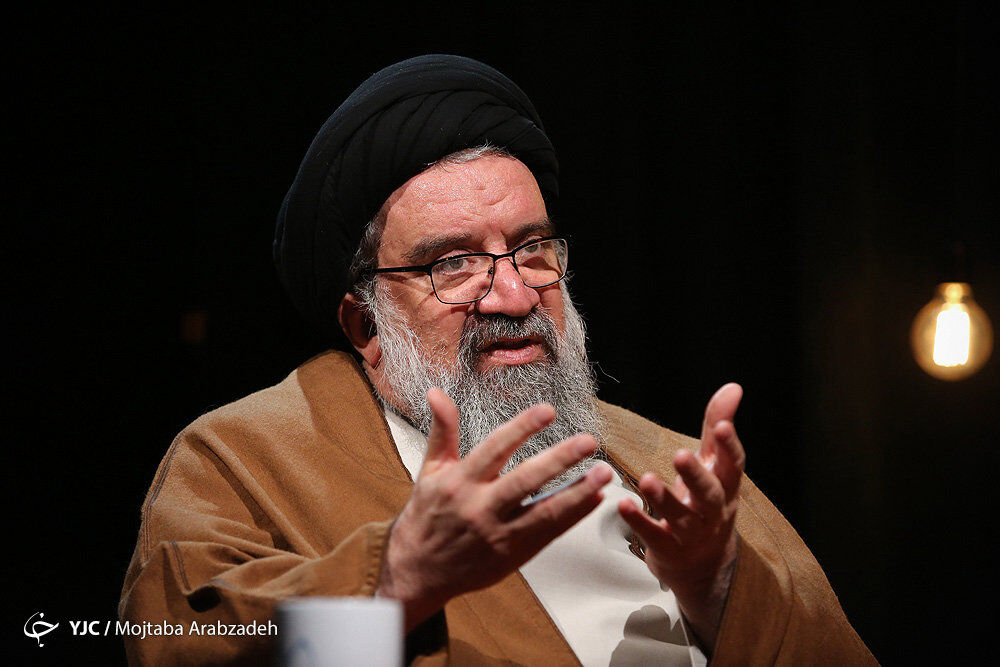 احمد خاتمی: مقاومت نسخه شفابخش است
