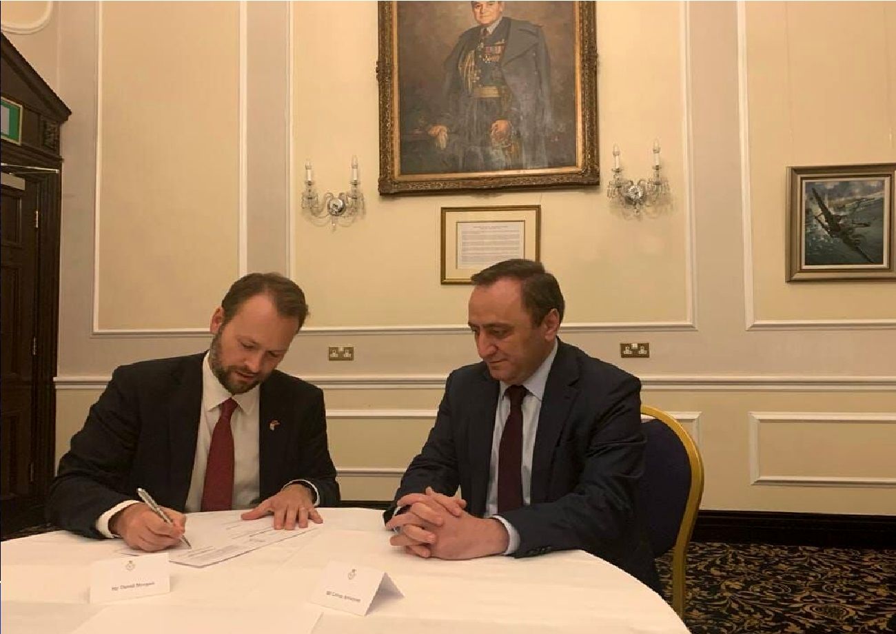 امضای سند نظامی جدید بین انگلیس و ارمنستان 