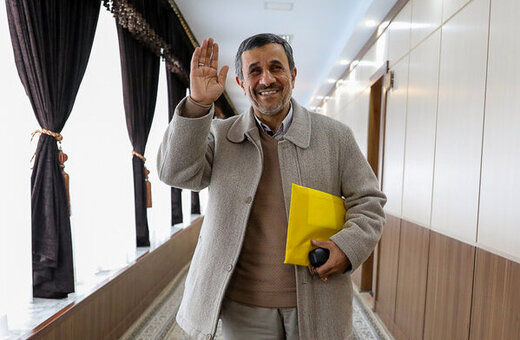 احمدی نژاد قصد افشاگری دارد؟