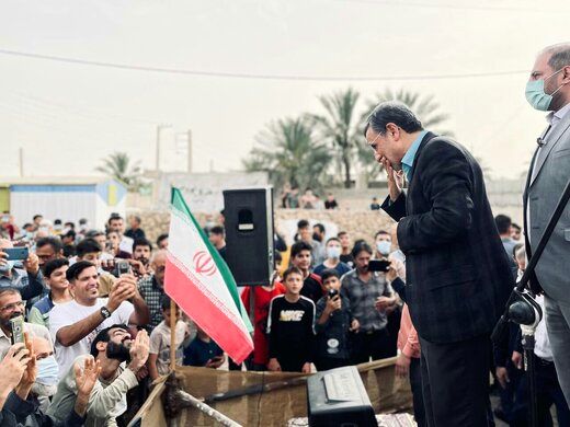 انتقاد تند احمدی نژاد از دولت رئیسی/ به شخصیت ملت توهین می‌کنید!