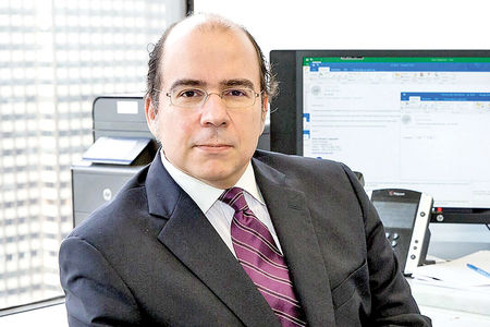 چرا «ماچادو» به قدرت نرسید؟