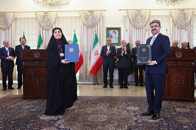 امضای سند همکاری ترانزیتی میان ایران و پاکستان
