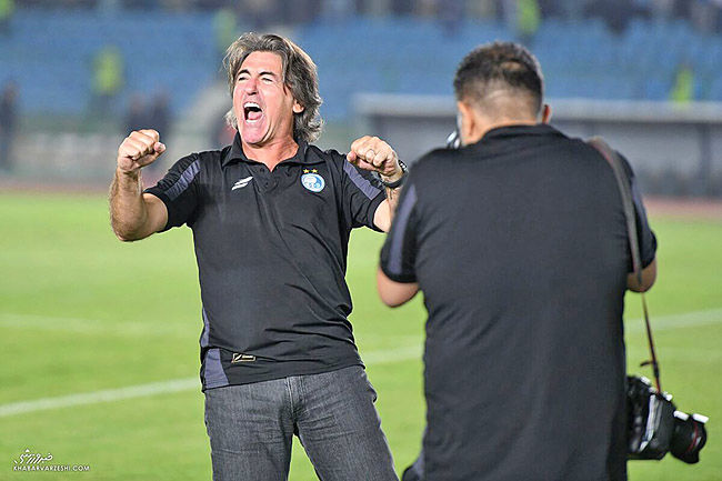 مزدش را گرفتند