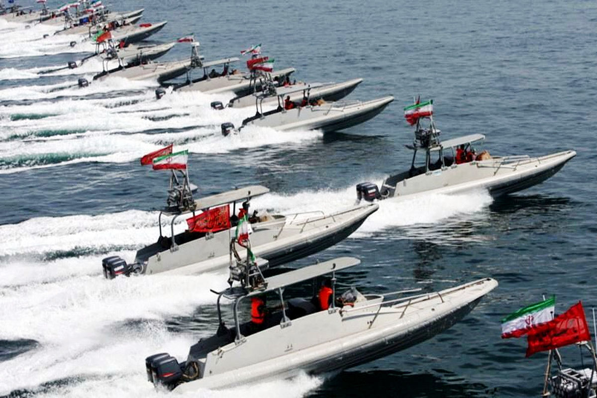 تشدید تنش در خلیج فارس/ موشک ها و پهپادهای ایرانی مستقر شدند