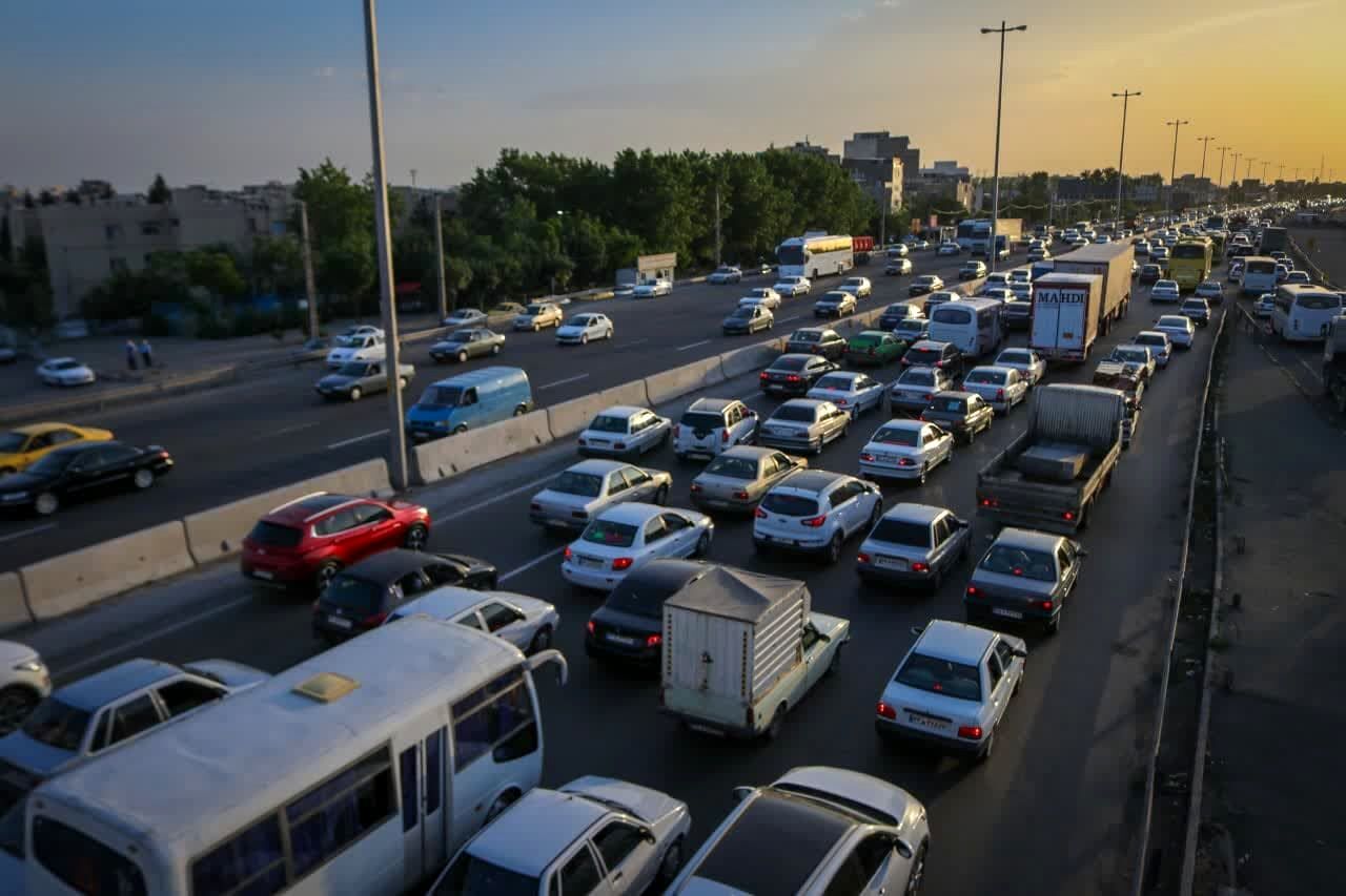 ترافیک سنگین در آزادراه تهران- کرج/ توصیه مهم به رانندگان