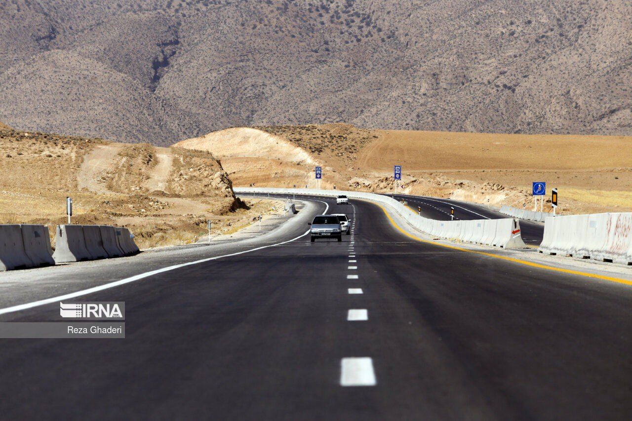 قطعه هفتم آزادراه شیراز - اصفهان بهره‌برداری شد