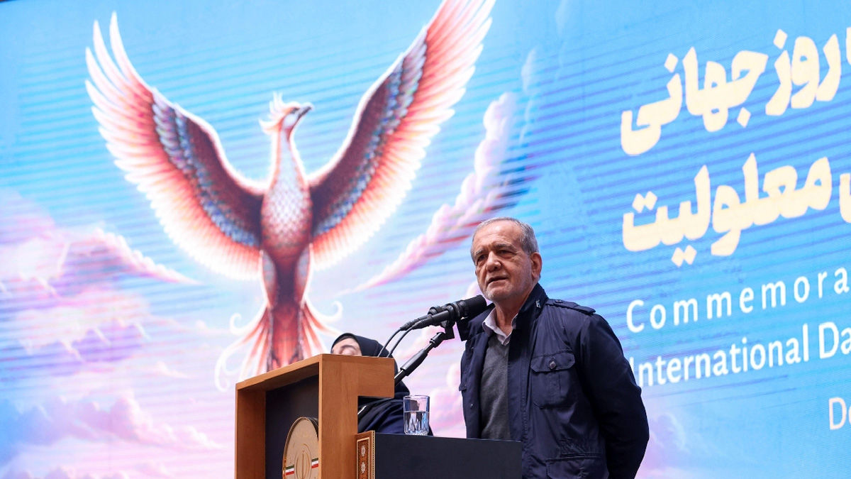 ایستاده‌ایم تا ایران را هر چه بهتر بسازیم