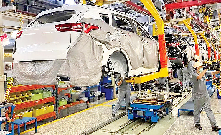 مونتاژکاران در پیچ تند