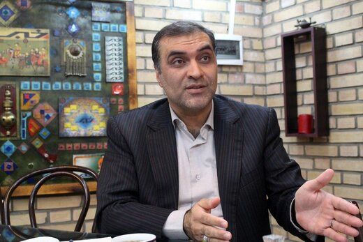 طعنه مشاور سابق وزیر کشور به وضعیت درآمدها و هزینه‌ها در ایران