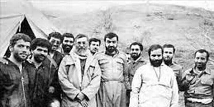 تصویری از رهبر انقلاب در نقطه صفر مرزی