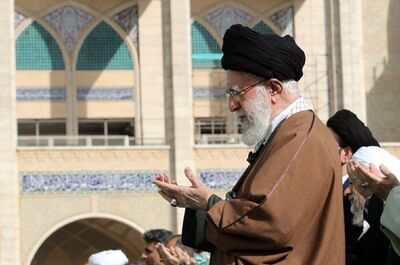 لحظاتی از بغض مقام معظم رهبری همزمان با یاد کردن از شهدای حمله اسرائیل به کنسولگری ایران در دمشق+ فیلم