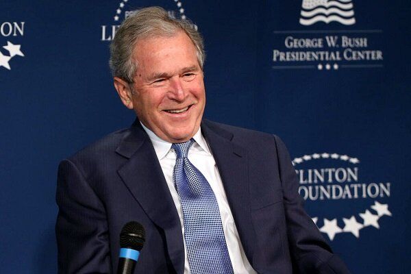 بوش: خروج آمریکا از افغانستان اشتباه است