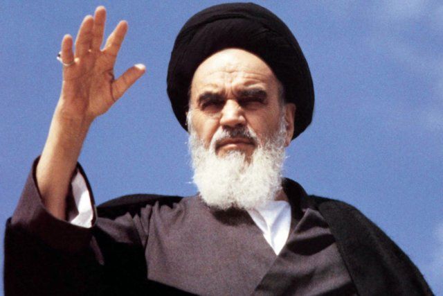 ماجرای حلالیت‌طلبی امام خمینی (ره) از یک
طلبه