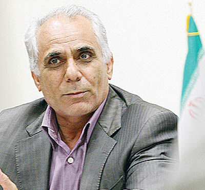 راه حمایت از کشاورز گران کردن زعفران نیست