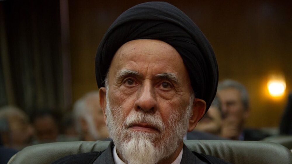 علت سکوت اصولگرایان برابر احمدی نژاد چیست؟
