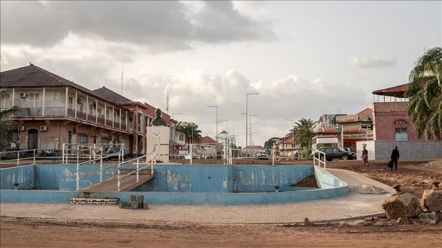 فوری/ رئیس جمهور این کشور بازداشت و برکنار شد!