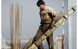 دریافت فقط 91 دلار برای یک ماه کار/ دستمزد کارگران ۲۶۱ درصد سقوط کرده است!