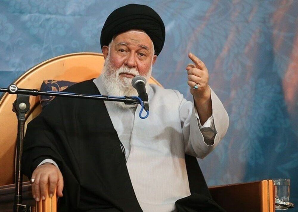 علم الهدی: سکوت در برابر بی‌حجابی‌ها، جامعه را یزیدی می‌کند 