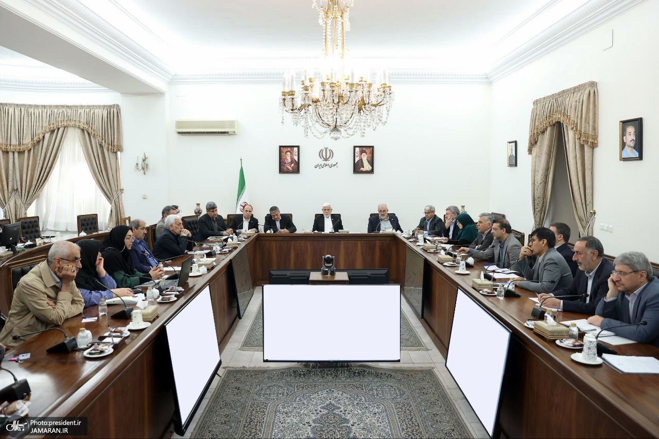 جلسه شورای عالی آب (1)