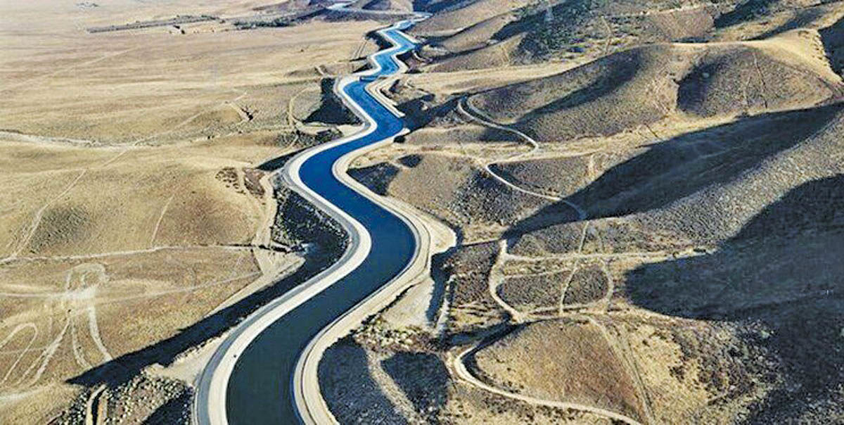 افتتاح پروژه انتقال آب از خلیج فارس به اصفهان در سال آینده